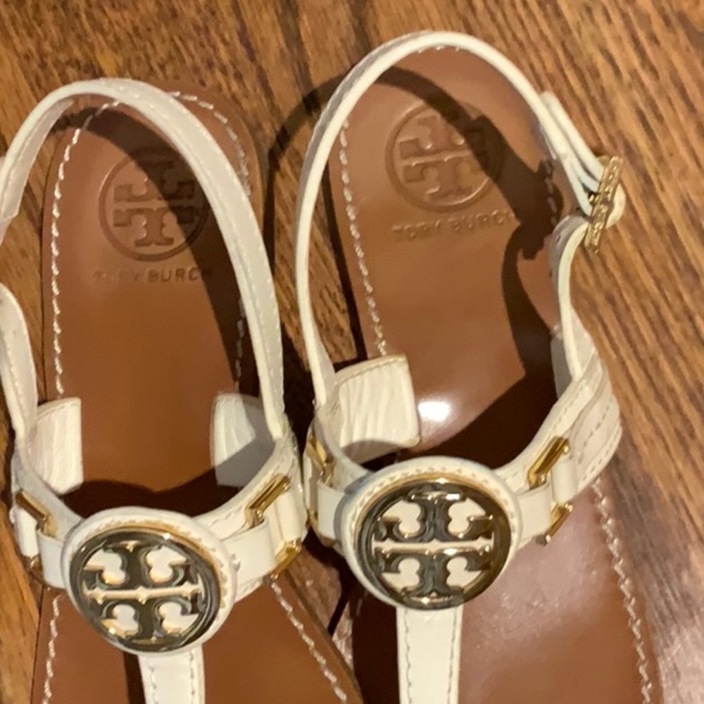 Tory Burch White and Brown Thong Sandals - Picture 3 of 6